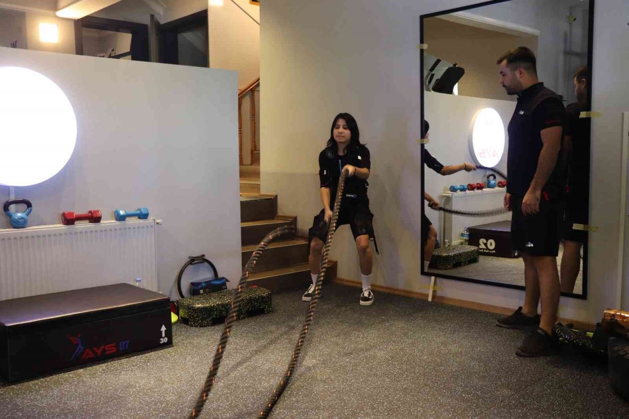 Spor, sağlık ve teknolojiyi buluşturan 4 saatlik antrenman, 25 dakikada uygulanıyor