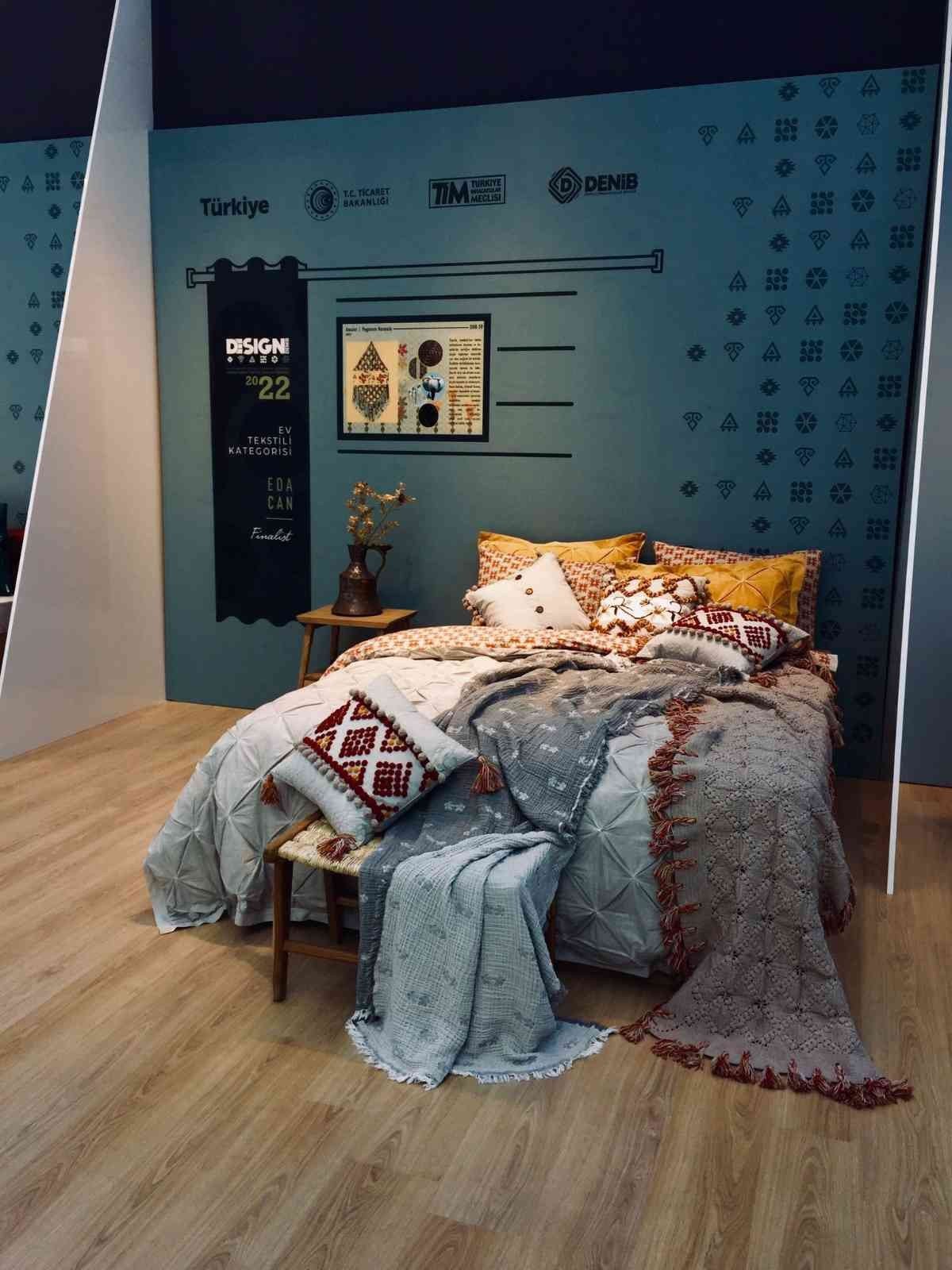 İEÜ’lü tasarımcılara Denizli’den iki ödül