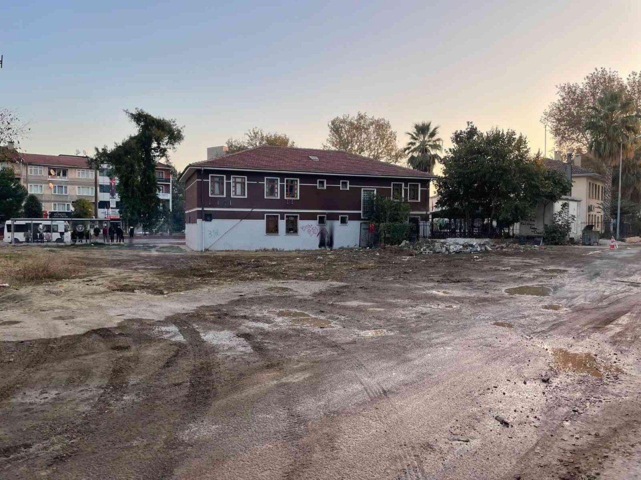 Gürsu’nun simgesi olacak yeni Kent Meydanı oluşuyor