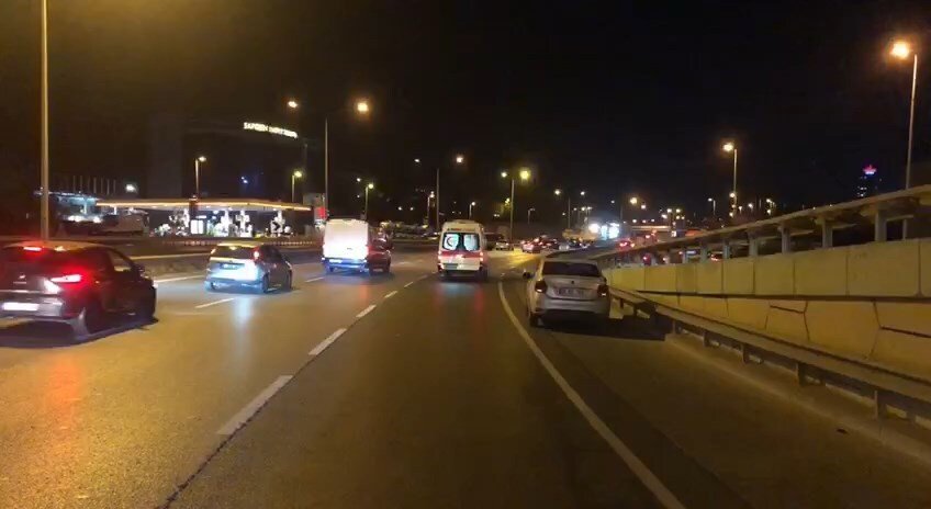 Çekmeköy’de alkollü sürücü ticari araca çarpıp kaçtı: 1 yaralı