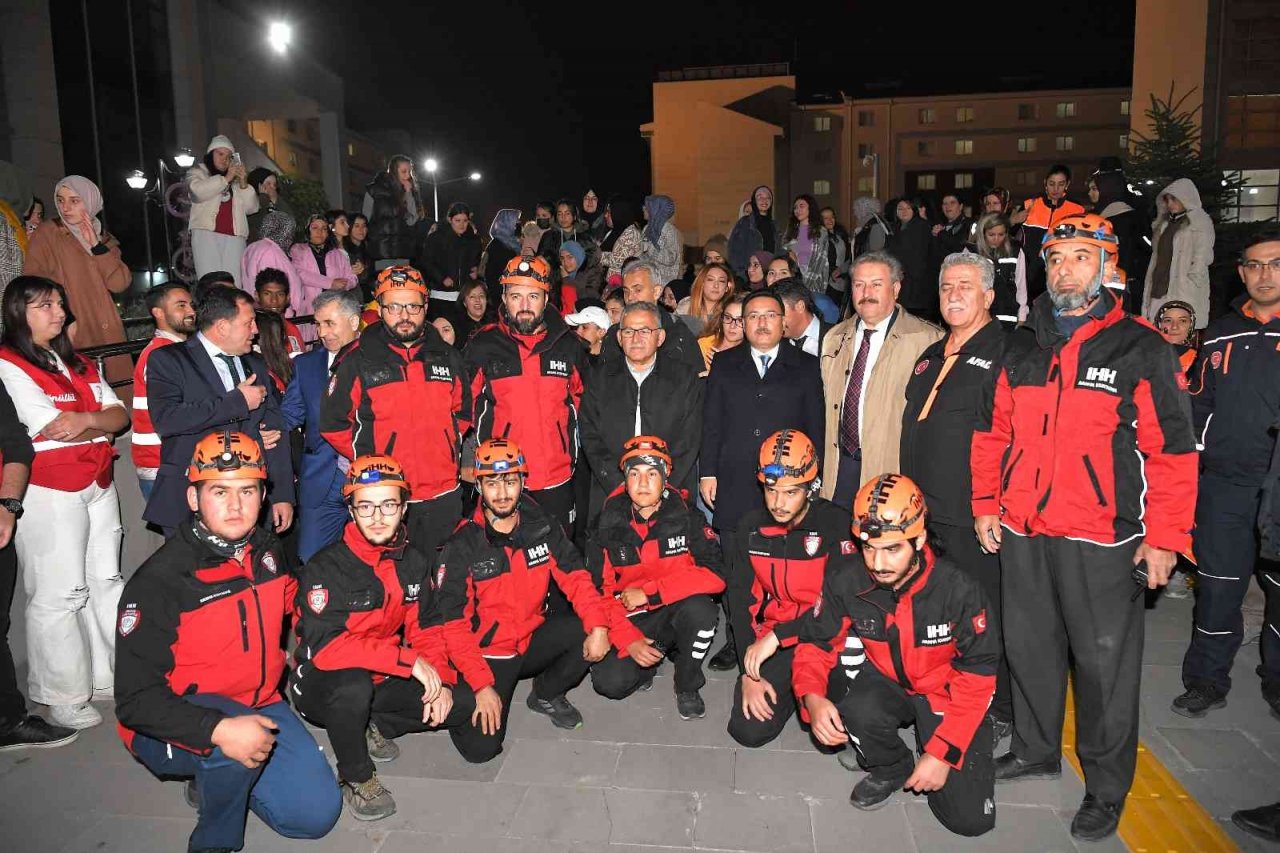 Başkan Büyükkılıç, ‘Çök-Kapan-Tutun’ tatbikatına katıldı