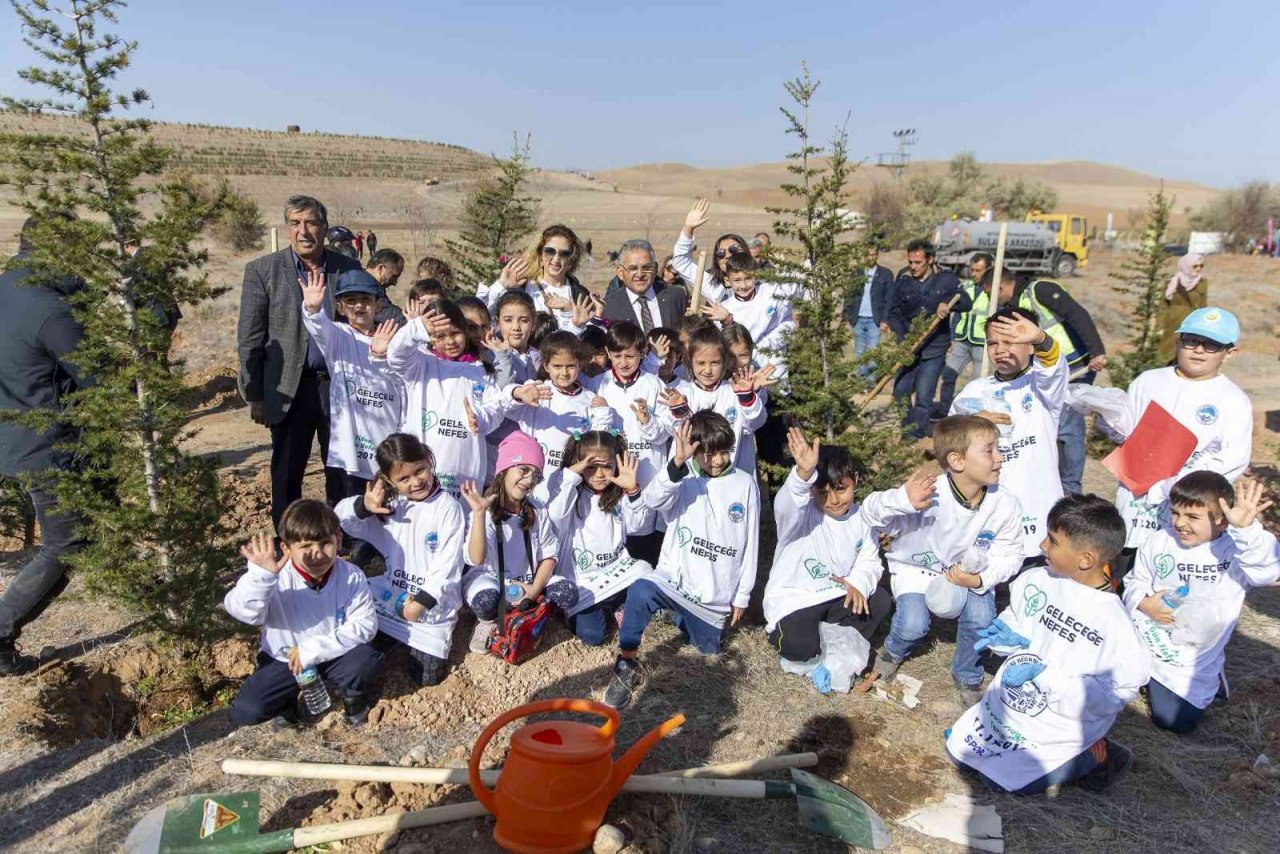 Büyükşehir, Milli Ağaçlandırma Günü’nde 5 bin ağaç ile doğaya sahip çıkacak