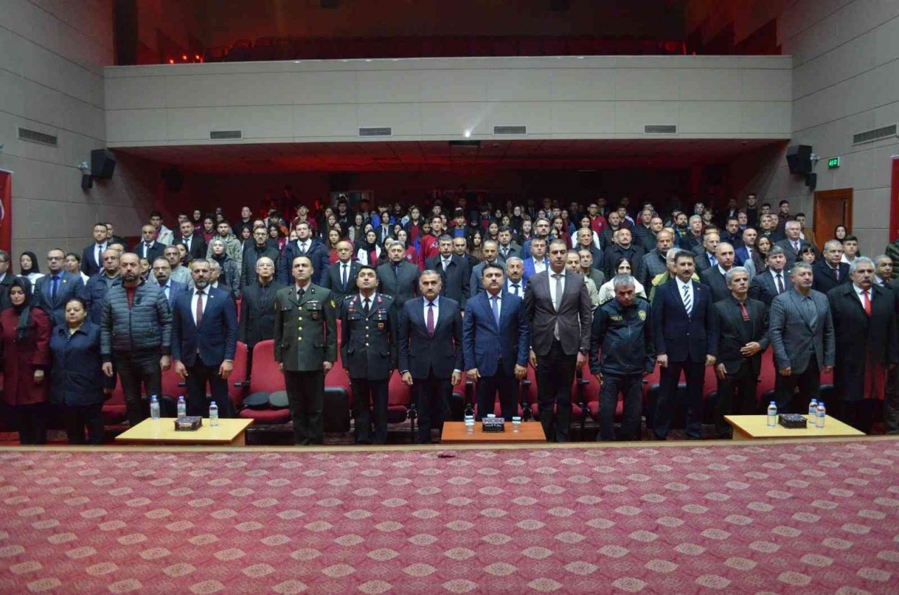 Develi’de 10 Kasım Atatürk’ü Anma Programı Düzenlendi