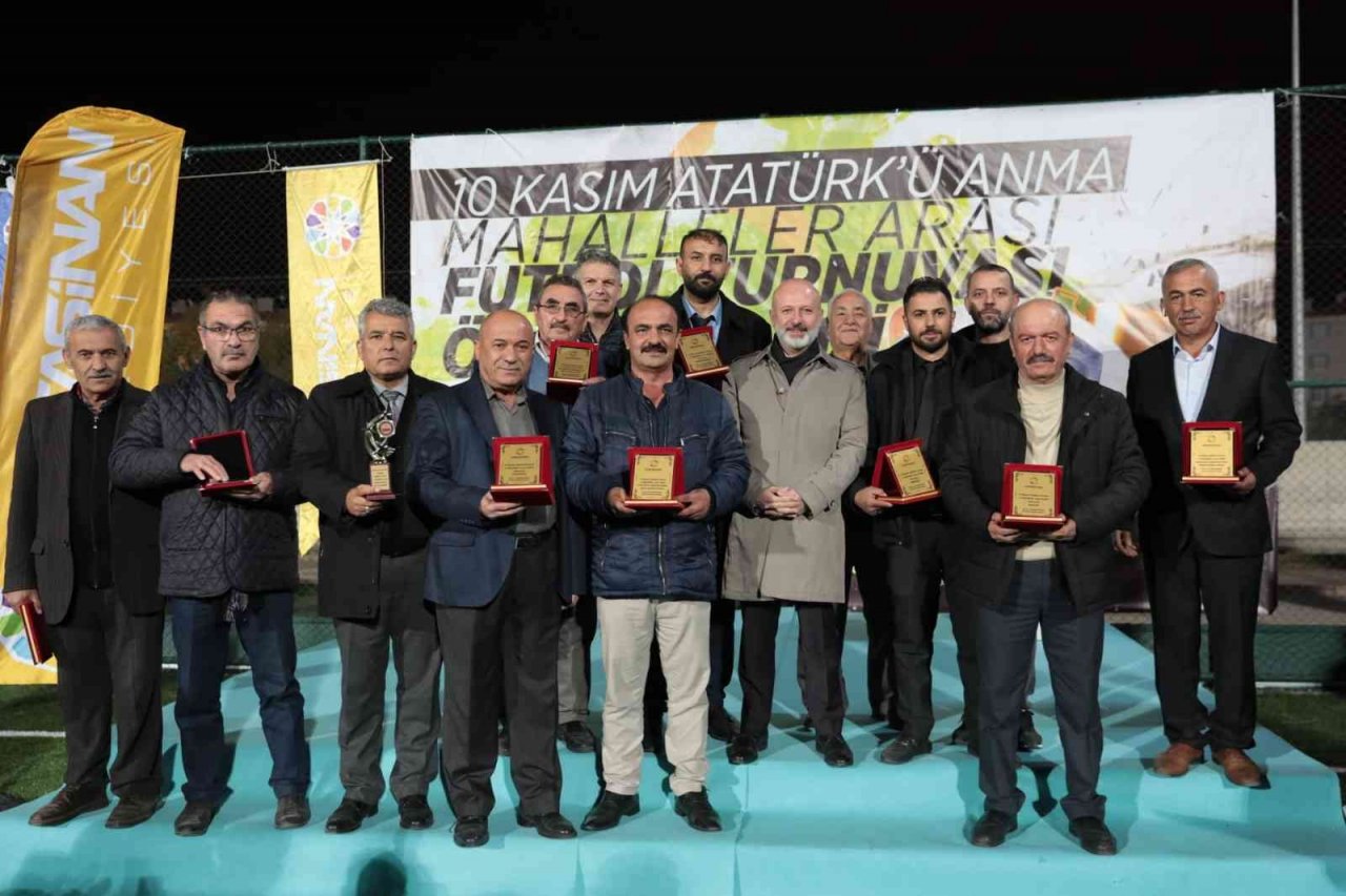 Başkan Çolakbayrakdar’dan futbol severlere müjde