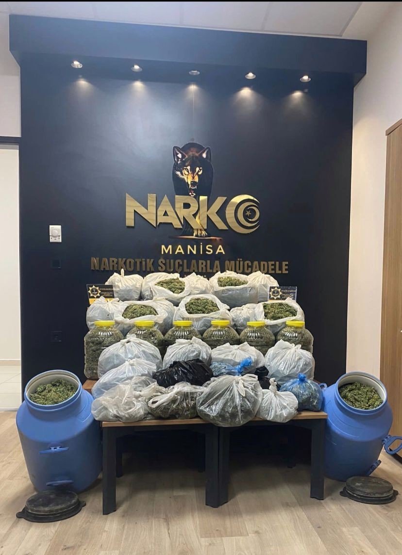 Manisa polisinden 2 ilde uyuşturucu operasyonu: 72 kilo esrar ele geçirildi, 3 kişi tutuklandı