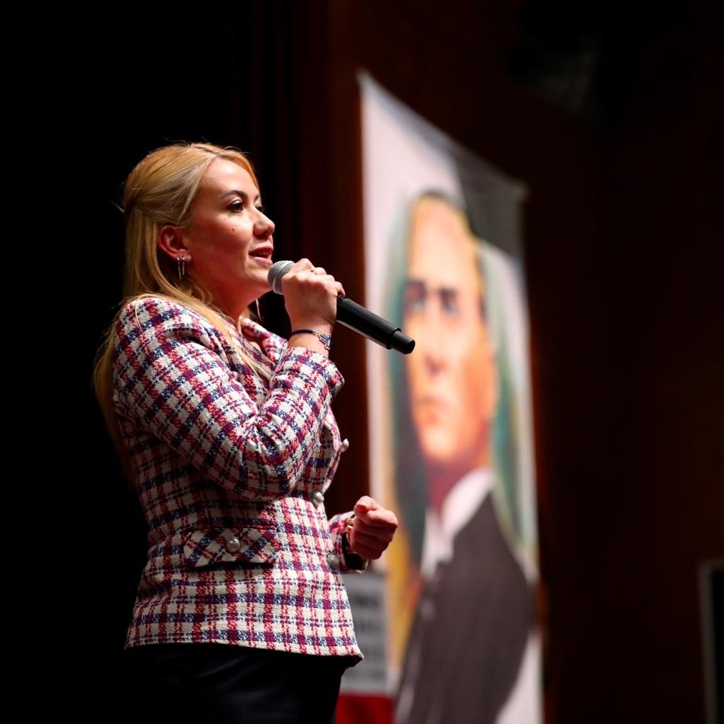 Merkezefendi’de ‘Beni hatırlayınız’ gösterisi büyük beğeni topladı