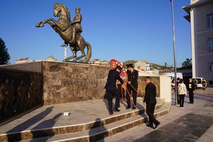 Fethiye ve Seydikemer’de 10 Kasım törenleri yapıldı