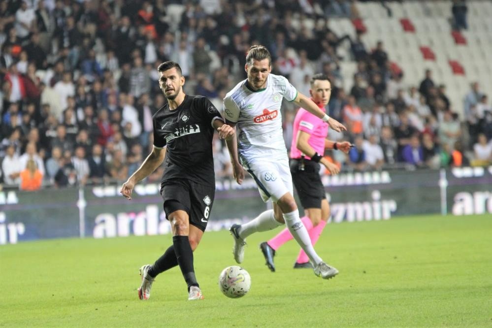 Altay, koşu mesafesinde ve ikili mücadele zirvede