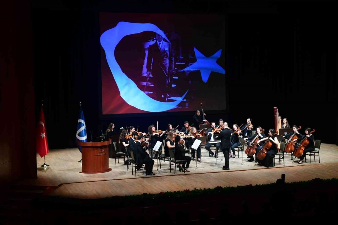 Anadolu Üniversitesi’nde düzenlenen anma töreni yoğun ilgi gördü