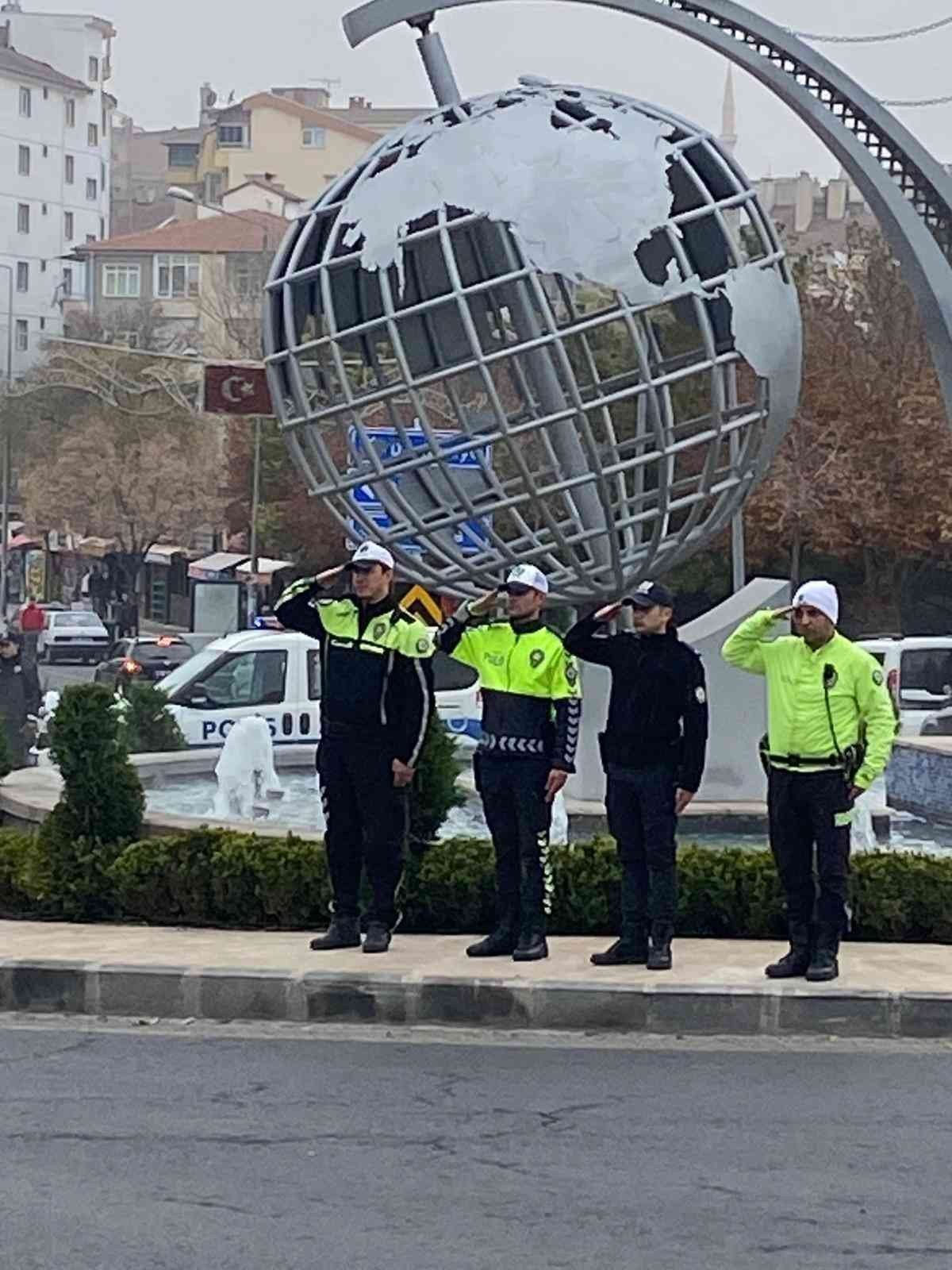 Atatürk ölüm yıldönümünde anıldı