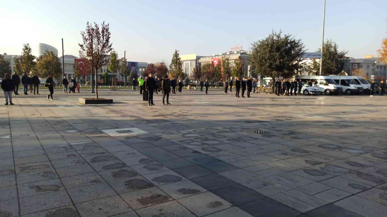 Düzce’de saat 09.05’te hayat durdu