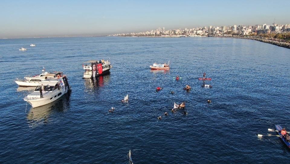 Atatürk, Maltepe’de ’Saygı Zinciri ve Dalışıyla’ anıldı