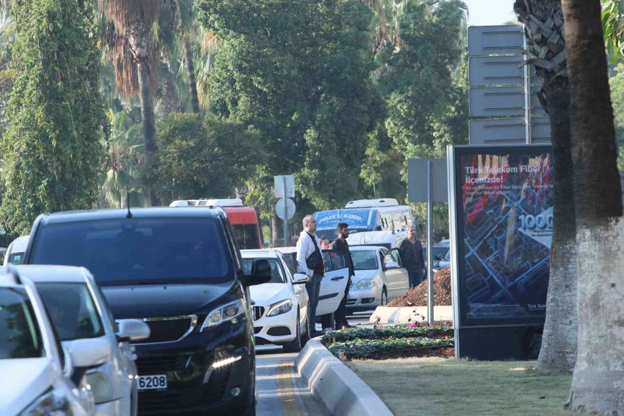 Türkiye Cumhuriyeti’nin kurucusu Ulu Önder Mustafa Kemal Atatürk, ölümünün 84’üncü yılında Mersin’de törenle anıldı