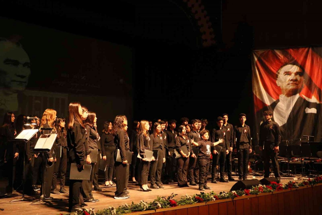 Türkiye Cumhuriyeti’nin kurucusu Ulu Önder Mustafa Kemal Atatürk, ölümünün 84’üncü yılında Mersin’de törenle anıldı