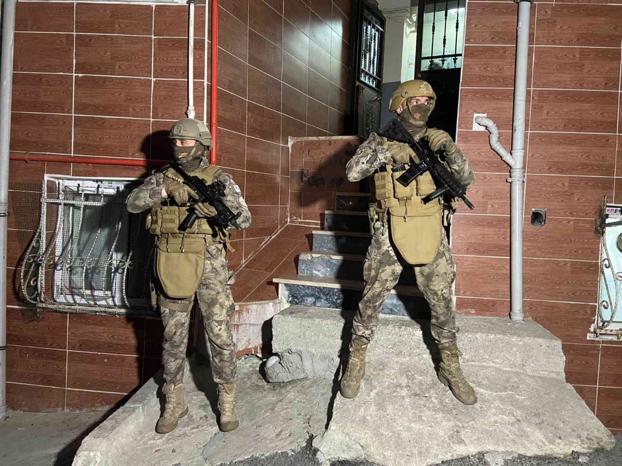 6 milyonluk vurgun yapan tele-dolandırıcılık çetesine operasyon