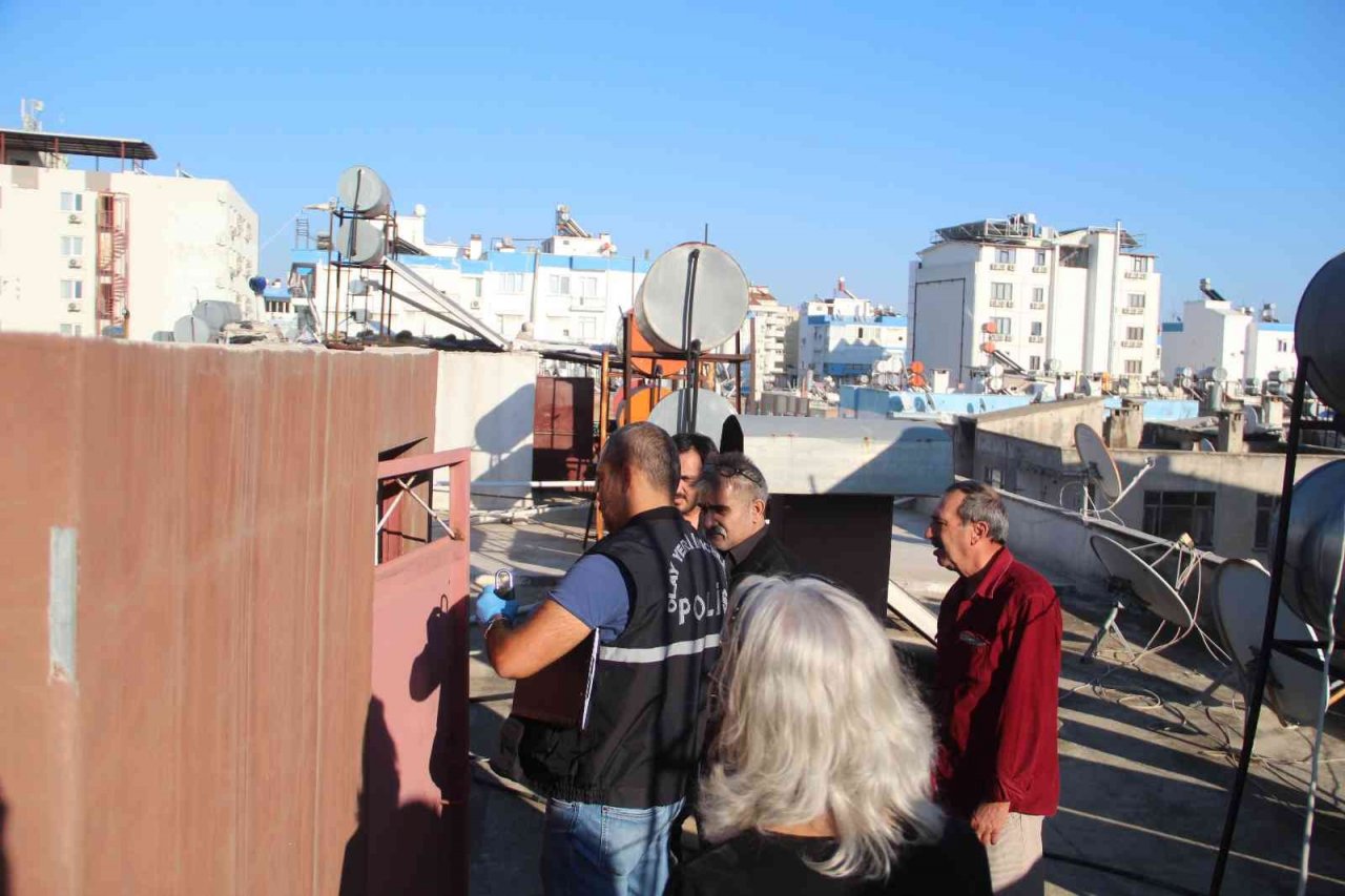 Güneş panellerinin çalındığını musluktan çamurlu su gelince anladı