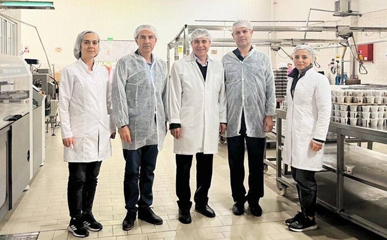 Bulgaristan Konsolosu Bozhilov’dan Kardelen kestane şekerine tam not