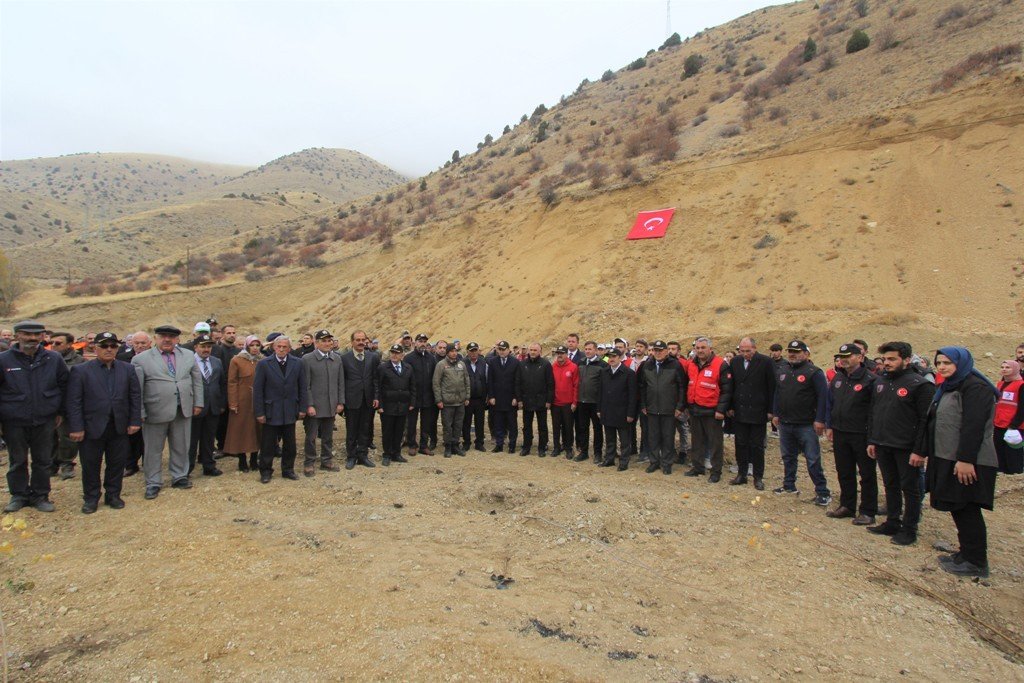Bayburt’ta 105 bin adet fidan toprakla buluşturuldu