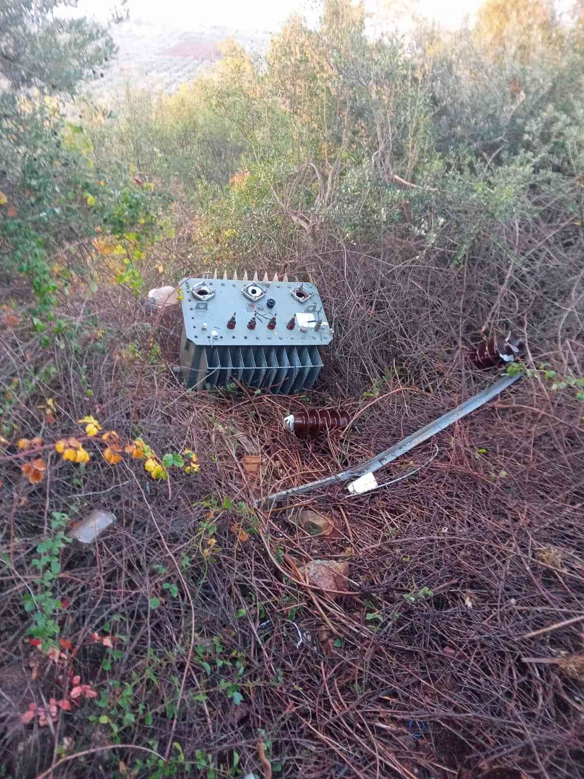 Hırsızlar sulamada kullanılan trafonun yağını çaldılar