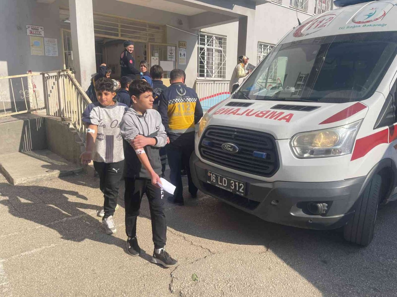 Bursa’da gıda zehirlenmesi sonucu 13 öğrenci hastanelik oldu