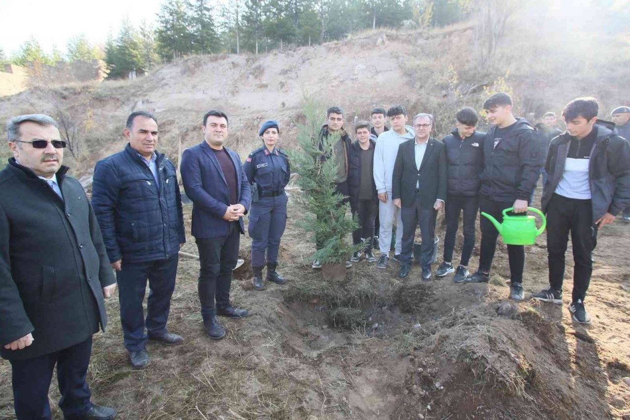 Hacılar’da bin 111 Fidan Toprakla Buluştu