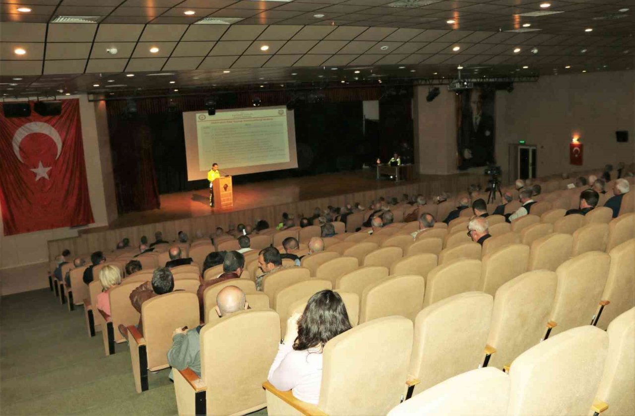 Fahri trafik müfettişlerine bilgilendirme toplantısı yapıldı