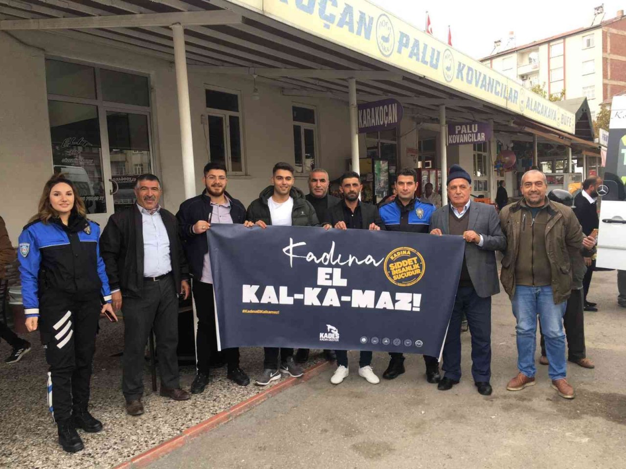 Elazığ polisinin farkındalık çalışmaları sürüyor