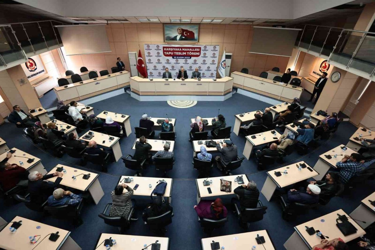 Vatandaşın tapu sevinci