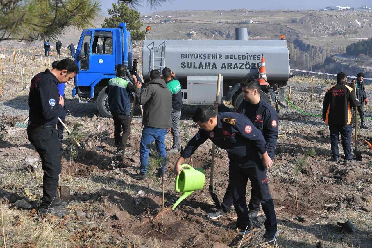 Kayseri Büyükşehir, 11.11’de 5 bin fidan ile geleceğe nefes oldu