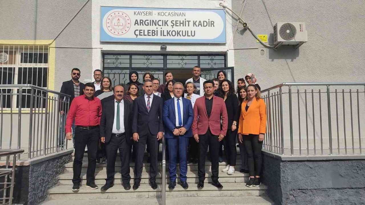 Öğrenci ve öğretmenlerden muhteşem gösteri