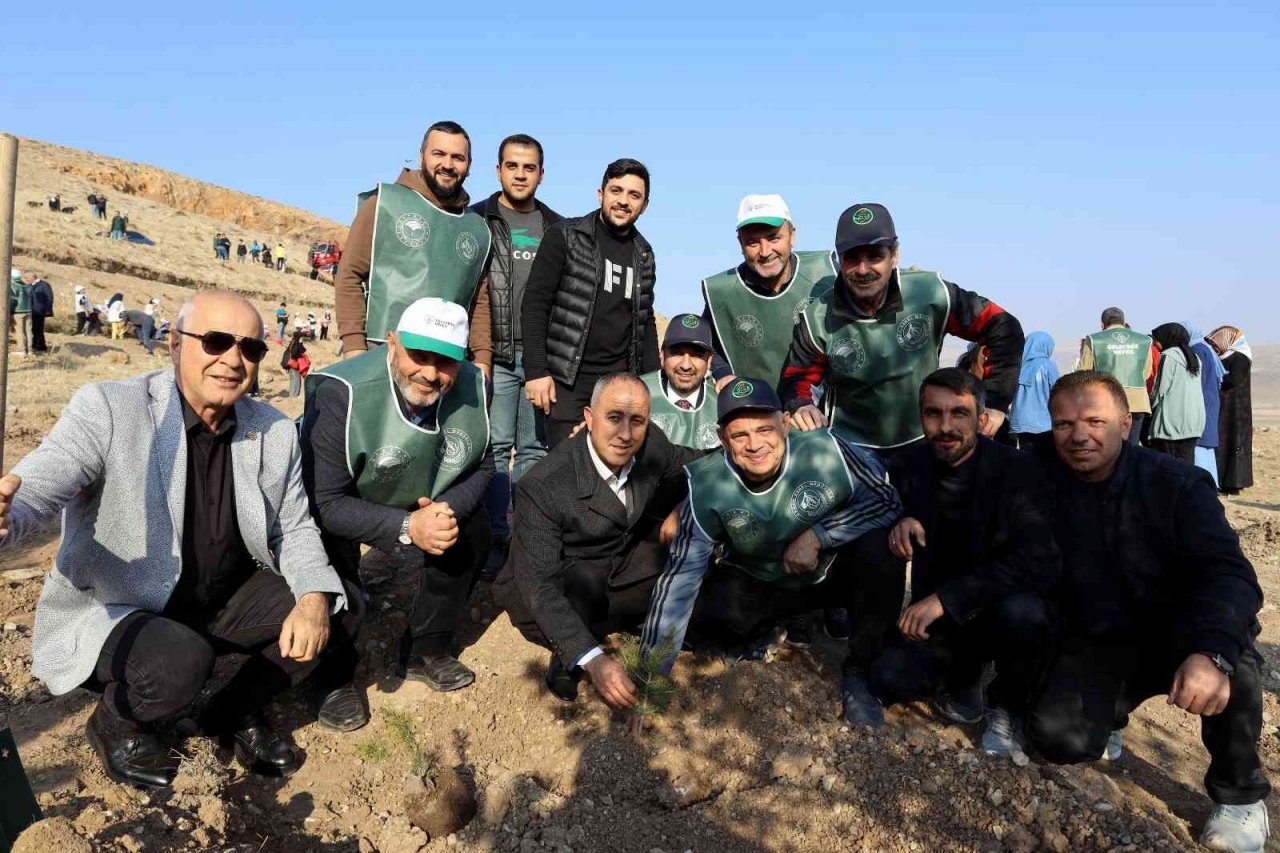 Yahyalı’da Fidanlar toprakla Buluştu