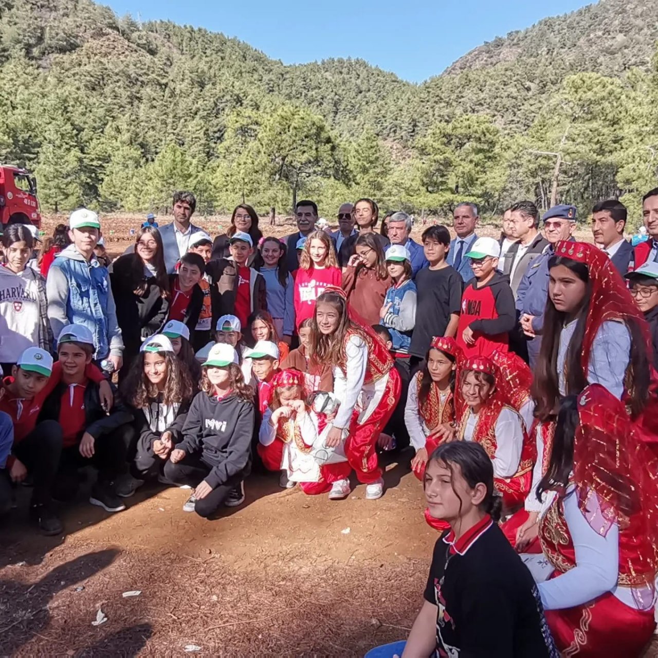 Köyceğiz’de Milli Ağaçlandırma Günü nedeniyle fidan dikildi