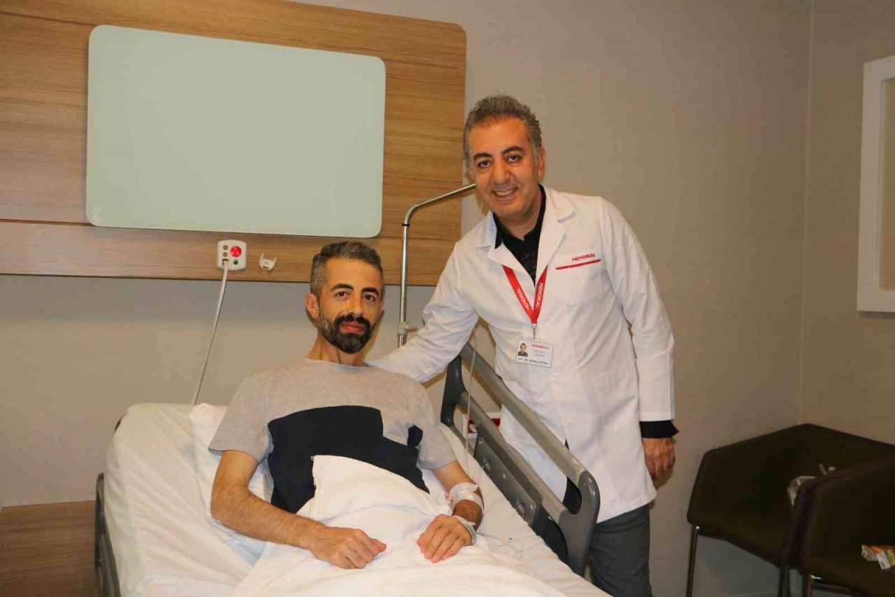 Mide şikayeti üzerine hastaneye gitti, böbreğinde 60 santim kist çıktı