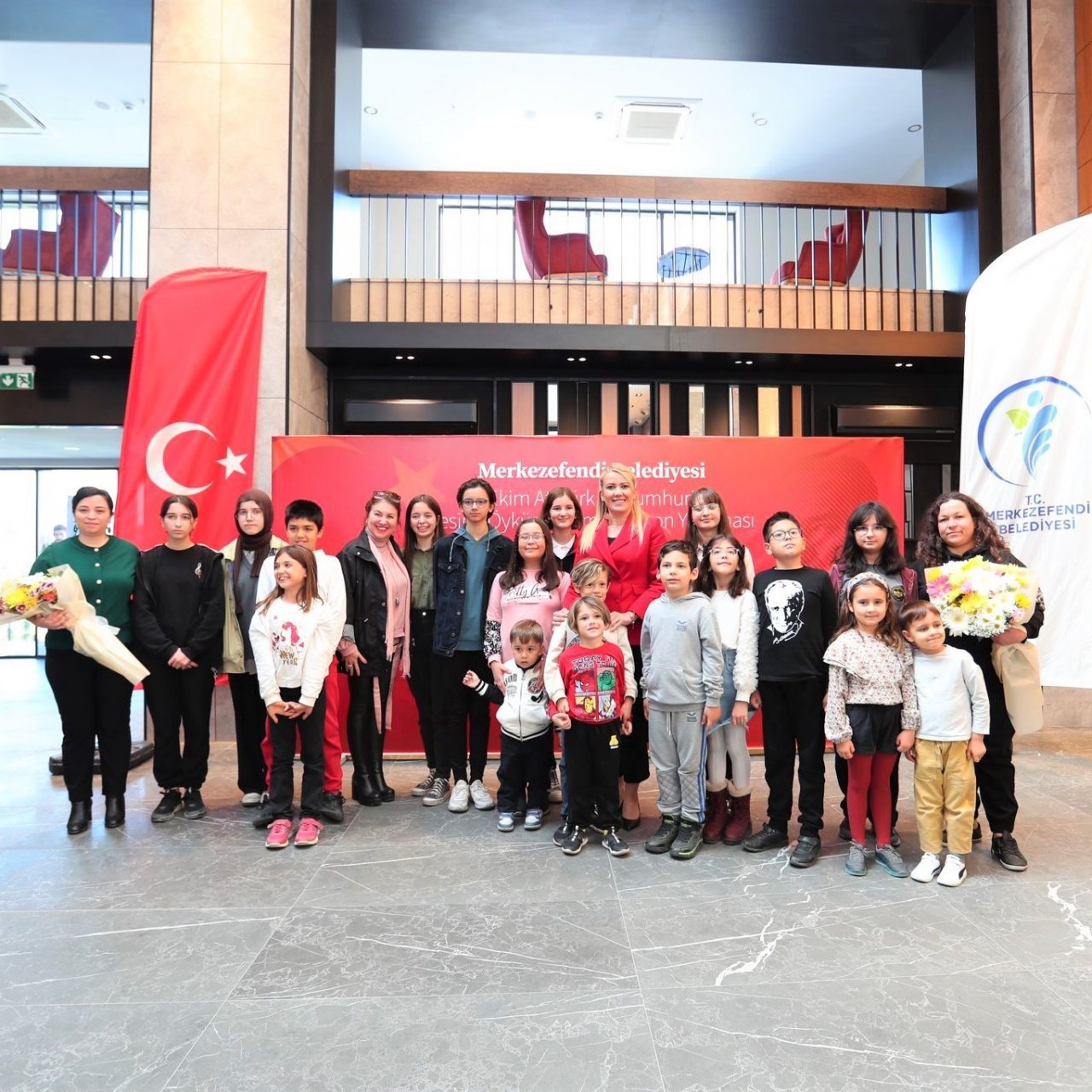 Başkan Doğan; “Cumhuriyet’i yaptıkları eserlerle anlatan gençlerimizi kutluyorum”