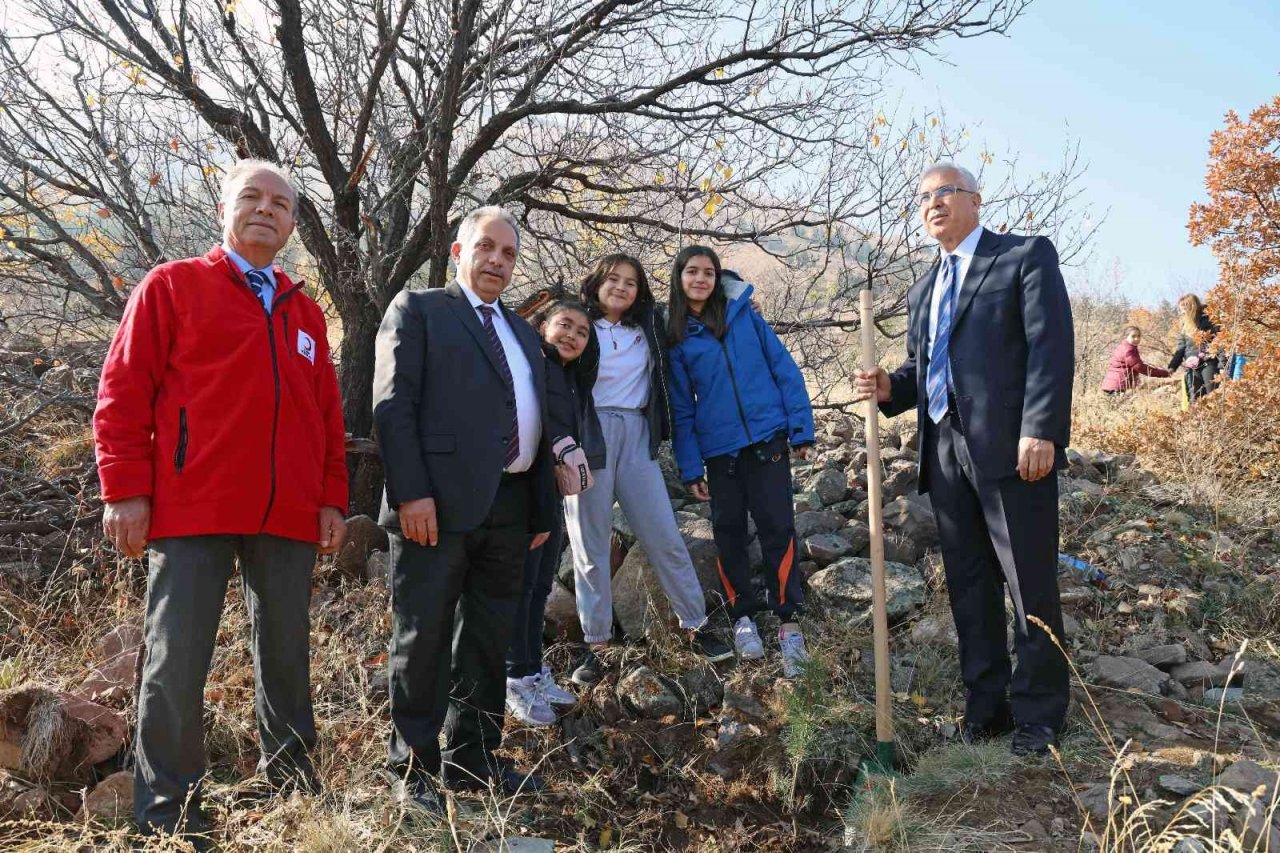 Talas’ta şenlik gibi ağaçlandırma günü