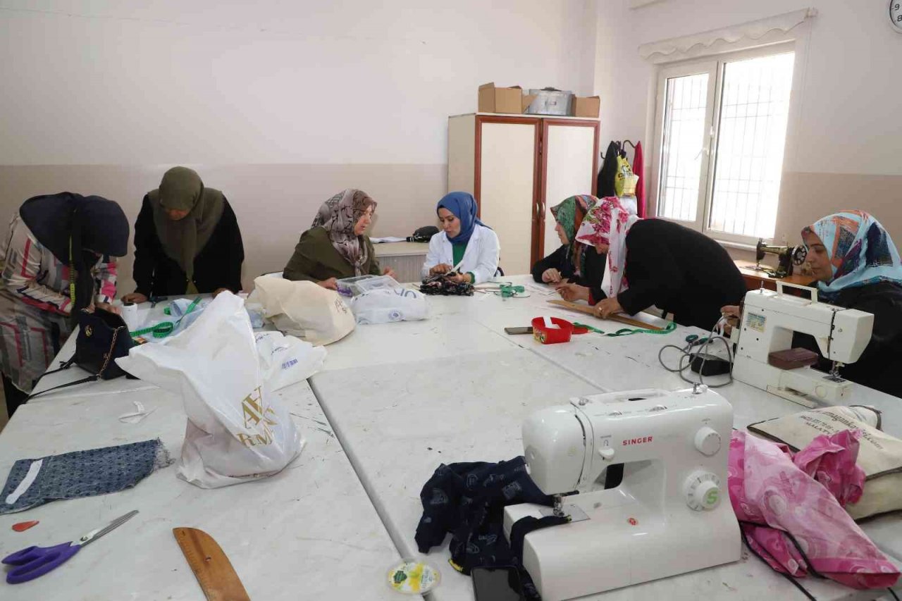 Şehitkamil’de kadınlardan giyim kursuna yoğun talep