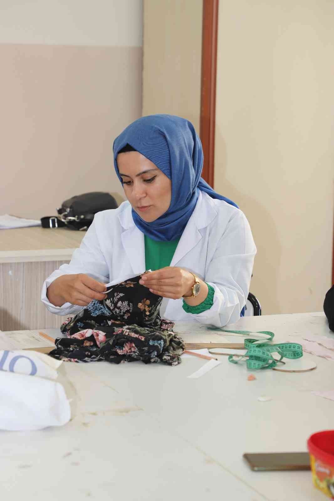 Şehitkamil’de kadınlardan giyim kursuna yoğun talep