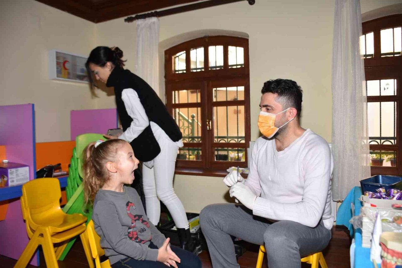 Şehzadeler’deki çocuklara diş taraması yapılacak
