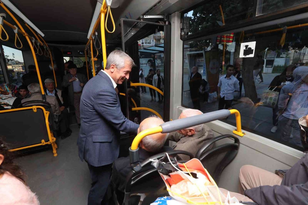 Tahmazoğlu belediye otobüsü ile yolculuk yaptı