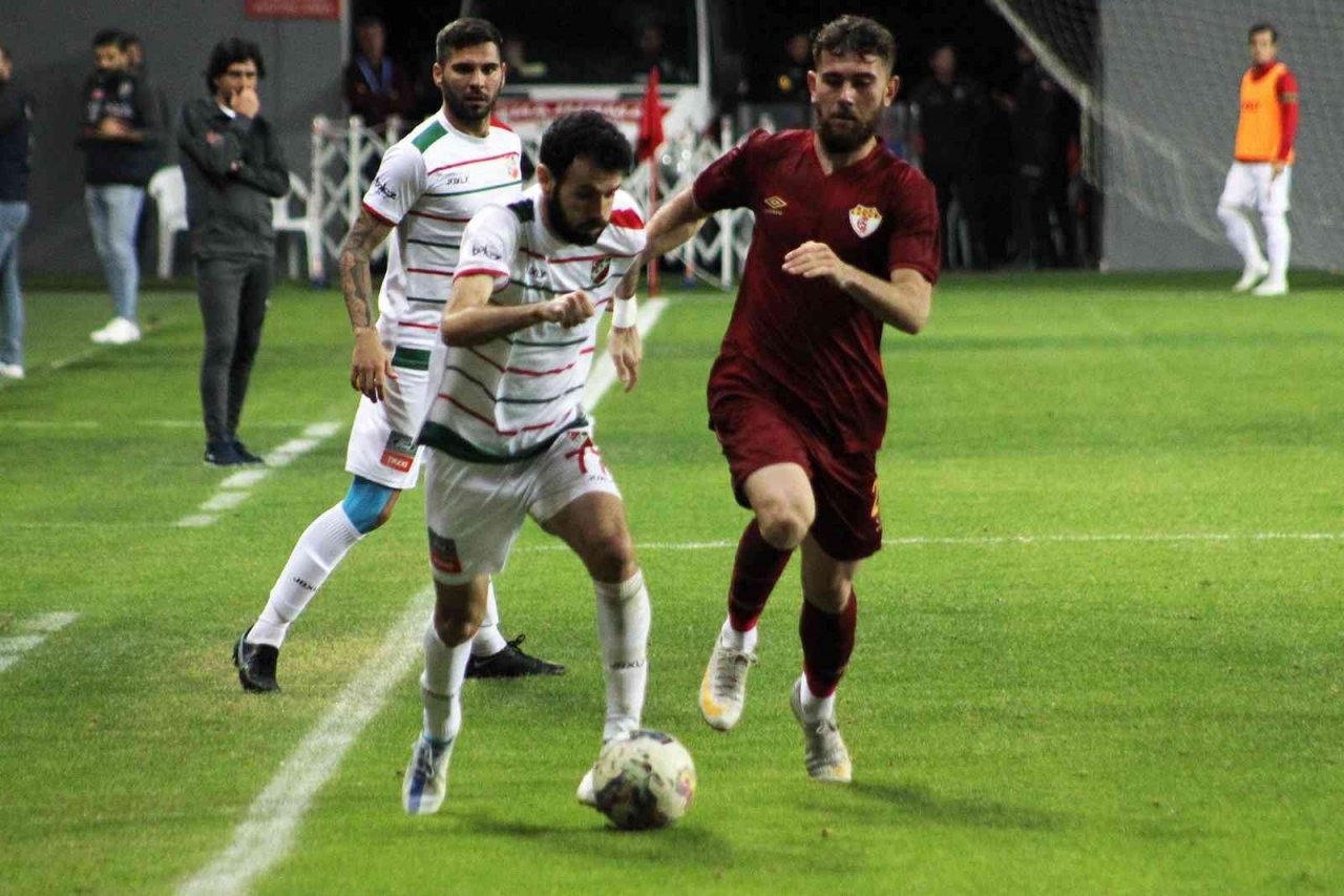 Karşıyaka’da Aşan, Deniz ve Balcıoğlu geri dönüyor