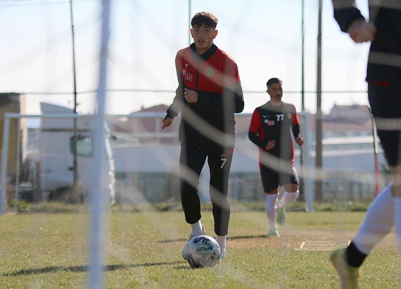 Eskişehirspor, Ağrı 1970 Spor maçına hazırlanıyor
