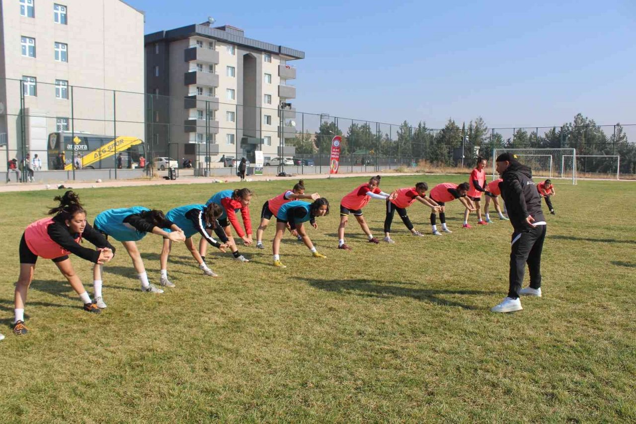 Gaziantep ALG Spor kadın futbolunun yeni yıldızlarını arıyor