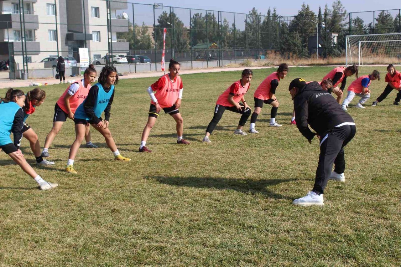 Gaziantep ALG Spor kadın futbolunun yeni yıldızlarını arıyor