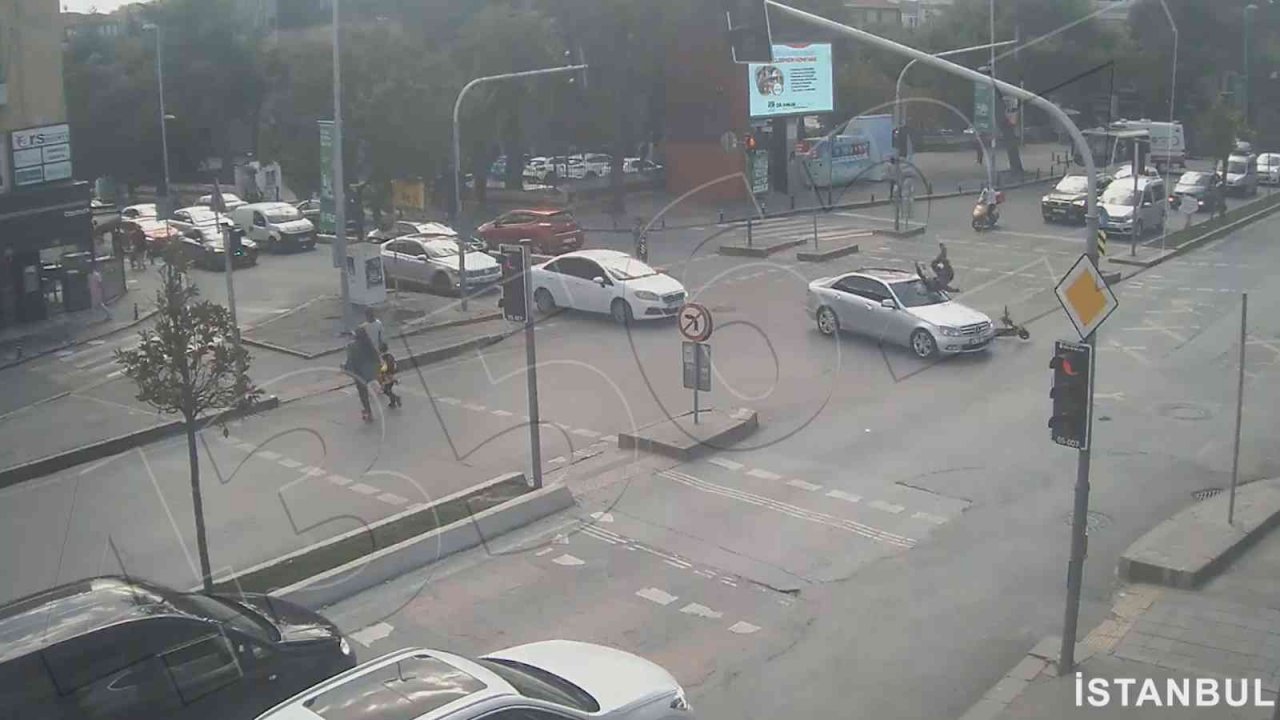 Farklı illerde dikkatsizlik sonucu meydana gelen trafik kazaları KGYS görüntülerine yansıdı