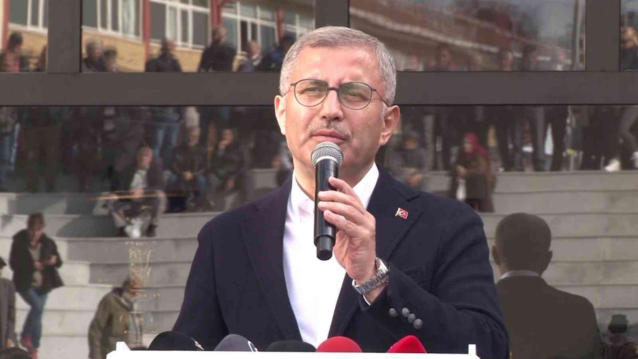 Üsküdar’da, geçmişten izleri bugüne taşıyan Antikacılar Çarşısı açıldı