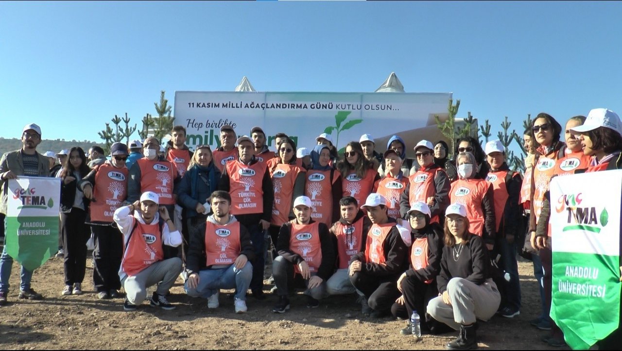 Eskişehir’de 49 bin fidan toprakla buluştu