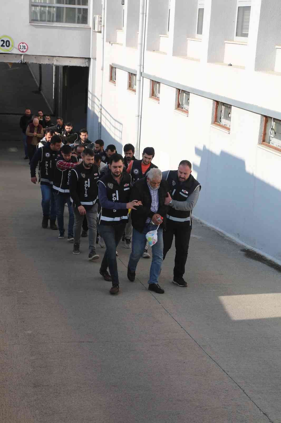 Hayali altınla tefecilik yapan aynı aileden 6 zanlı tutuklandı