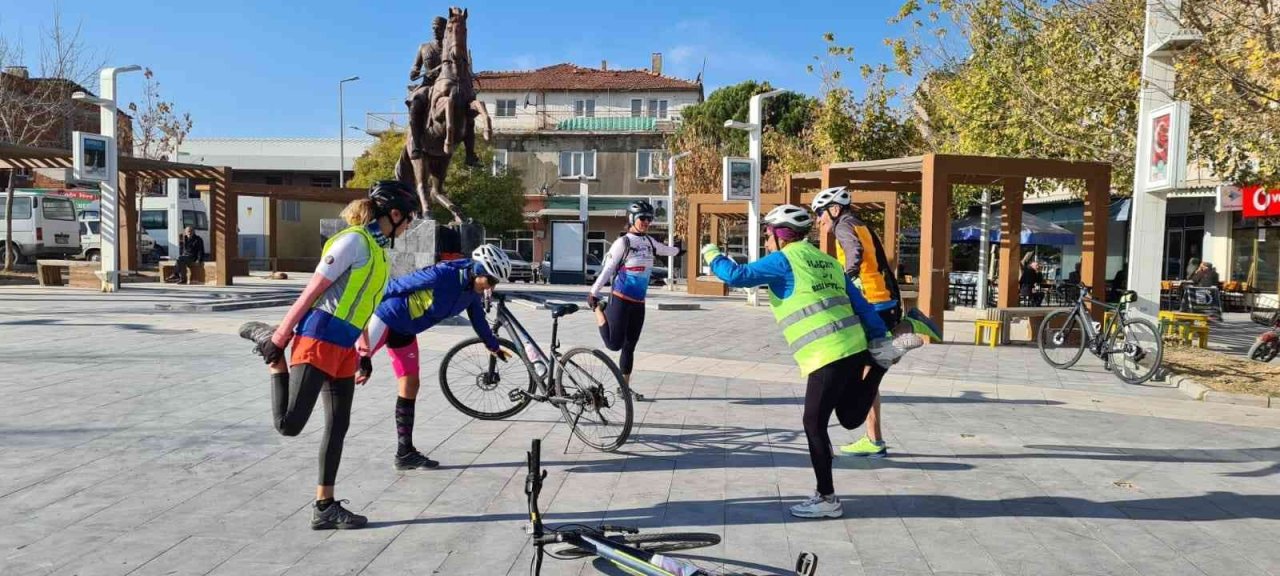 Alaçatı Salı Bisikletçileri Gördes’te