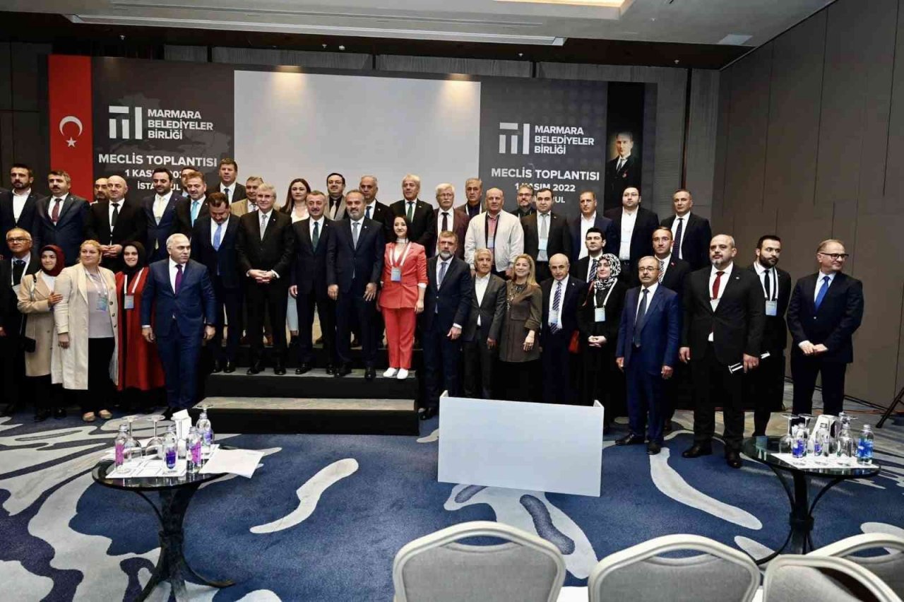 AK Partili belediye başkanları Marmara Belediyeler Birliği toplantısına katıldı