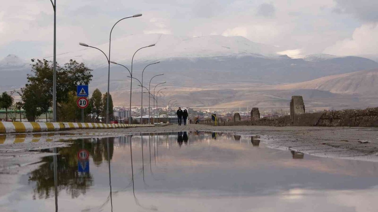 Nemrut Kalderası beyaza büründü
